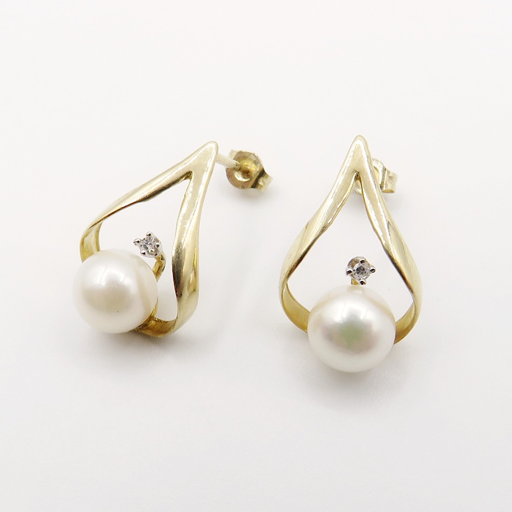 14k pearl and diamond earrings
